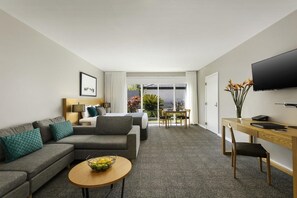 Desk, laptop workspace, iron/ironing board, cots/infant beds