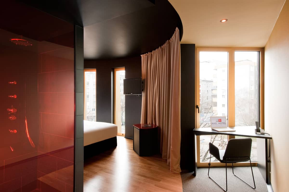 In-room safe, blackout drapes, soundproofing, free WiFi