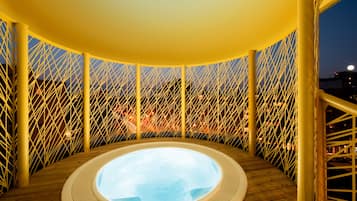 室内 SPA 浴缸