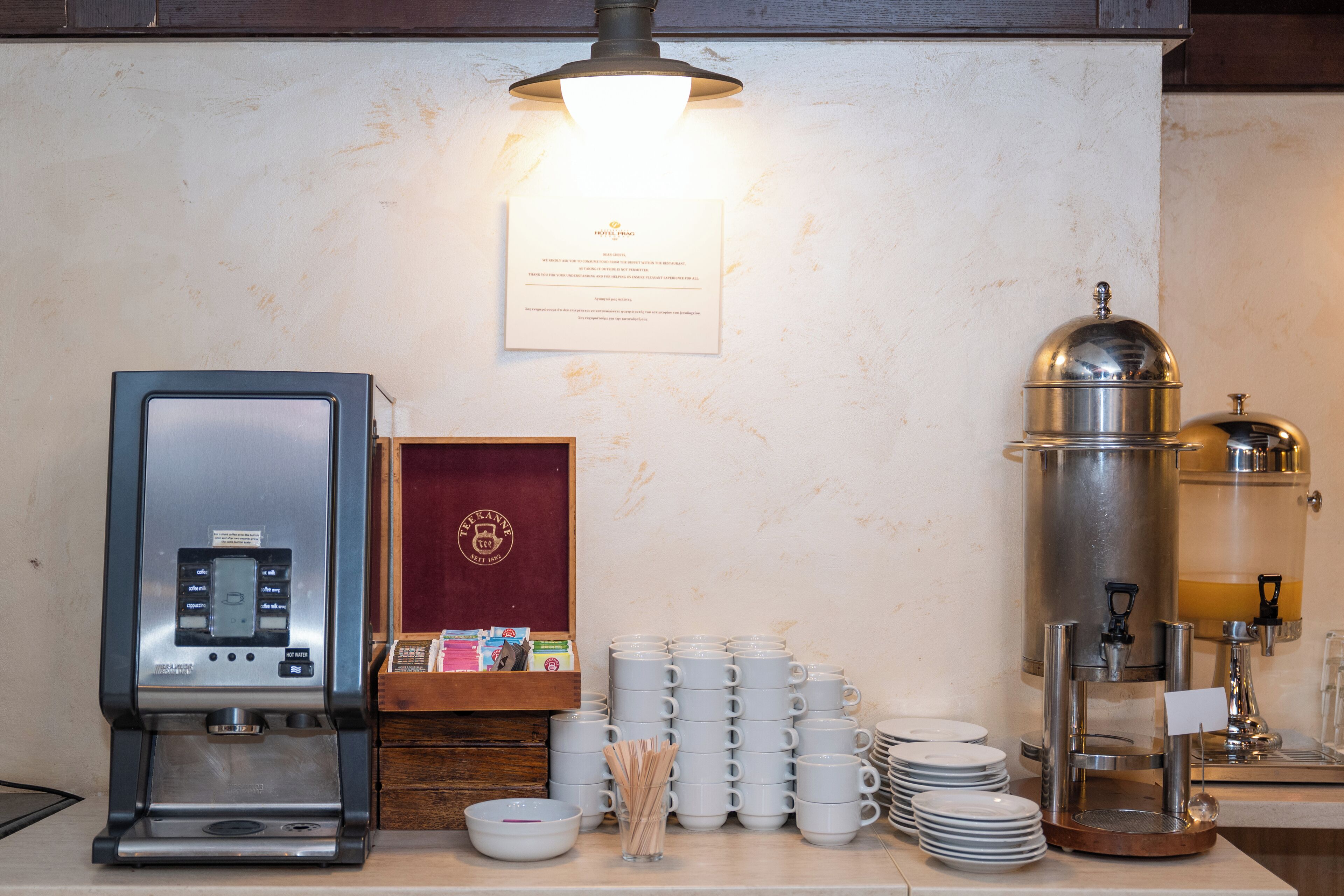 daily buffet breakfast (rsd 1000 per person)