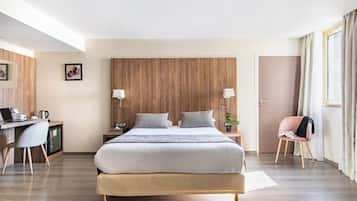 Premium bedding, minibar, in-room safe, desk