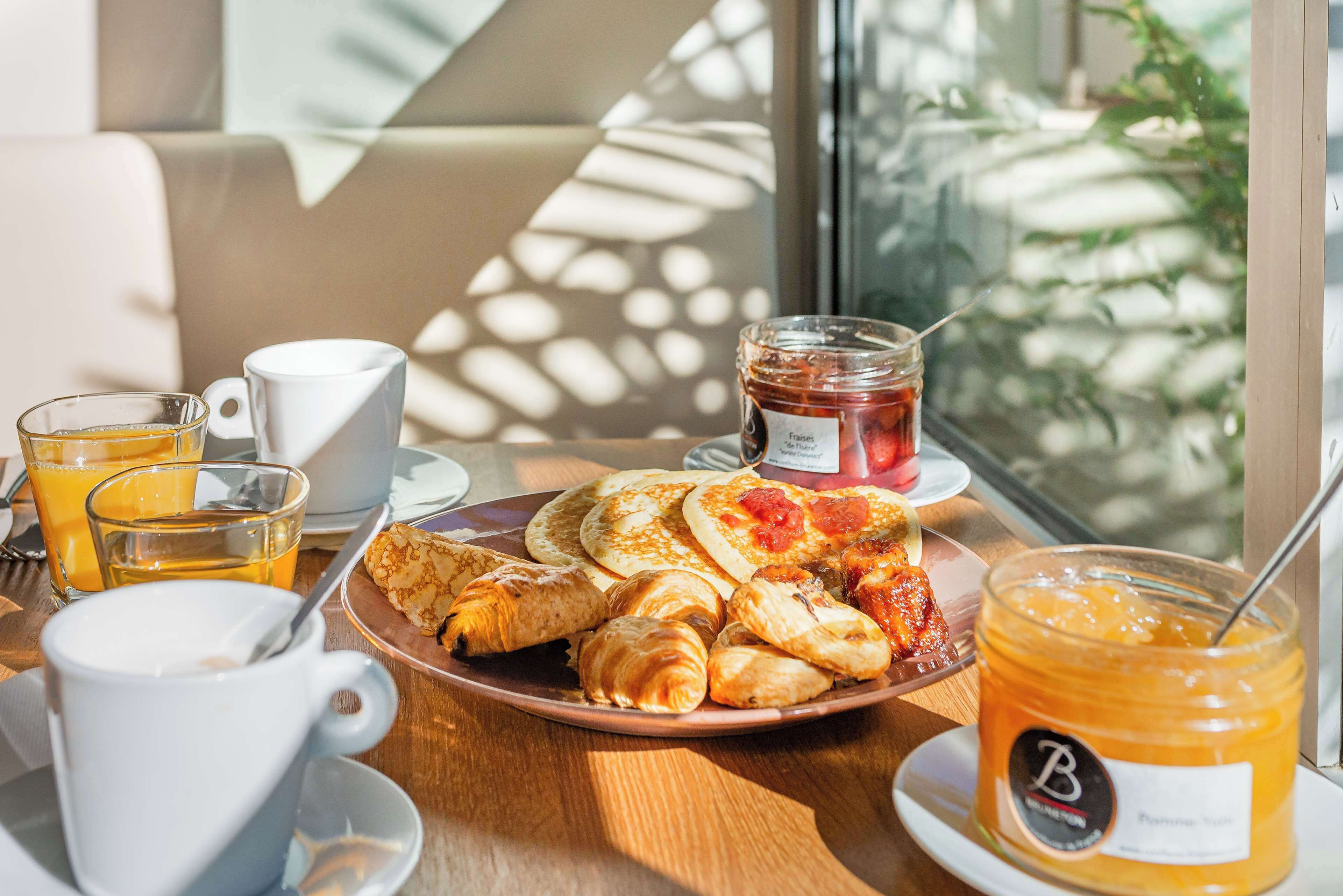 daily buffet breakfast (eur 13 per person)