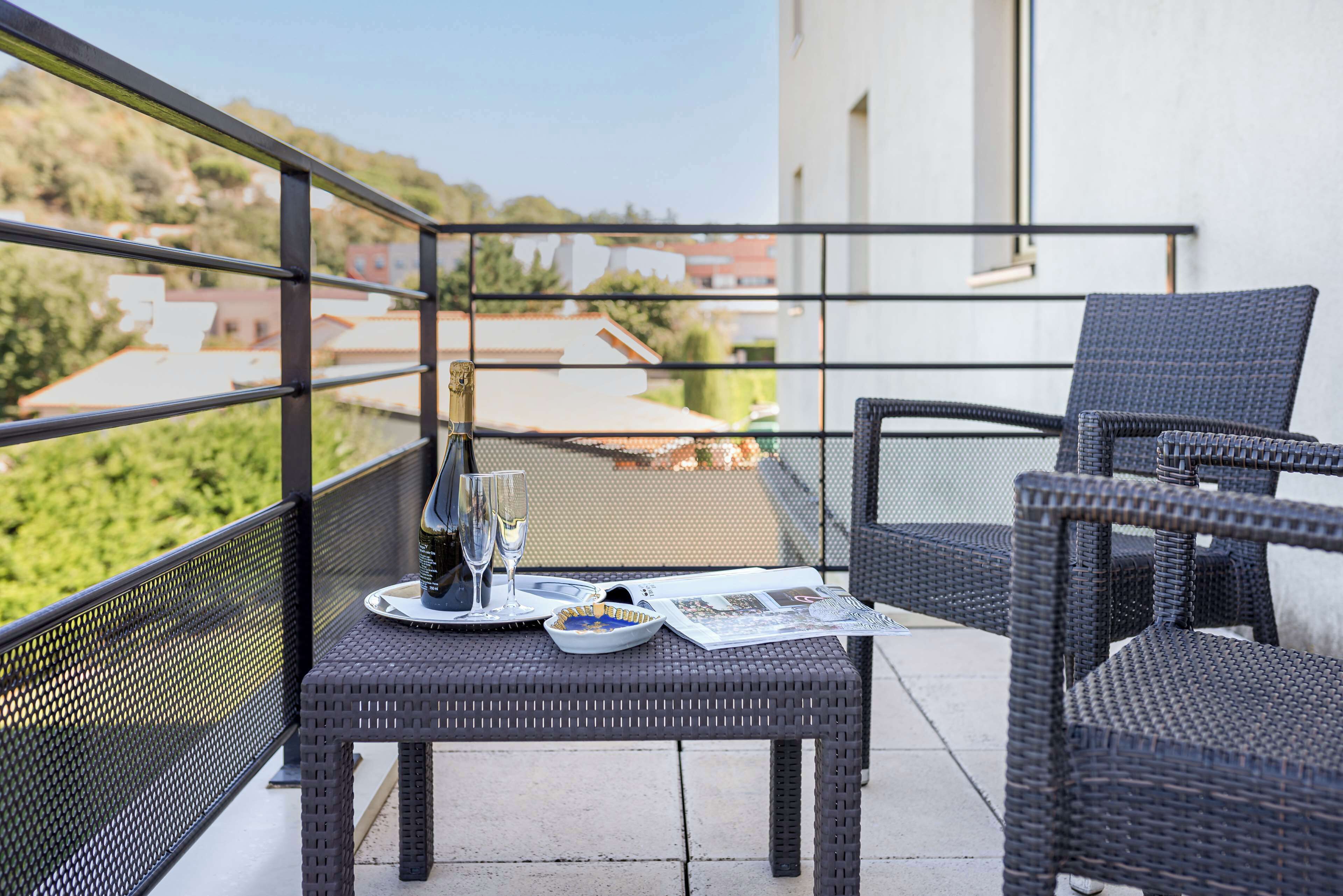 standard room, 2 single beds, non smoking (executive level) | view from room