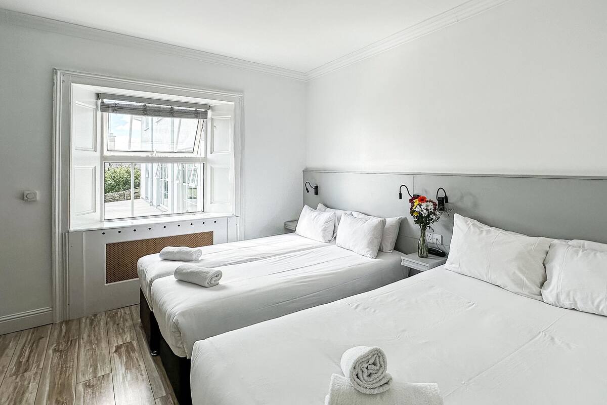Family Room | Desk, laptop workspace, iron/ironing board (on request), free WiFi