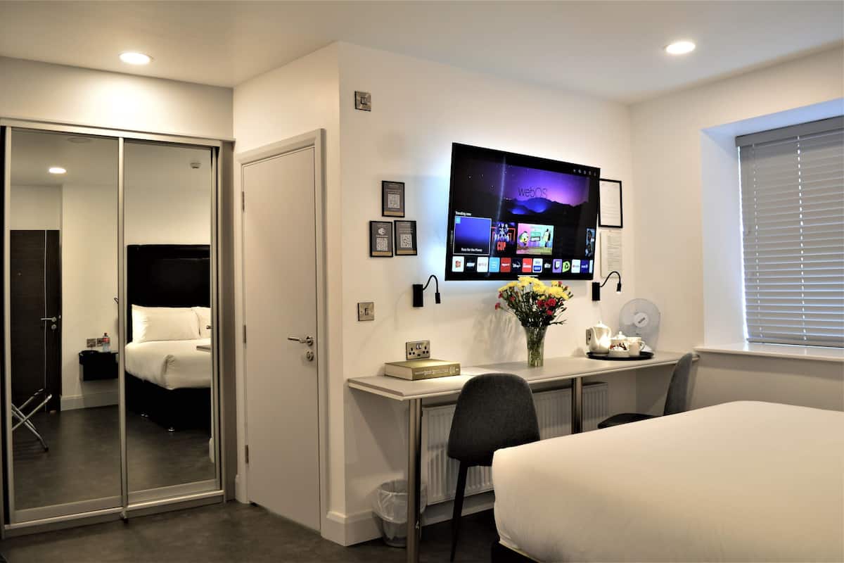 Desk, laptop workspace, iron/ironing board (on request), free WiFi