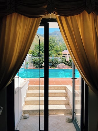 Indoor pool, outdoor pool