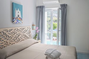 Caja de seguridad en la habitación, escritorio y wifi gratis 