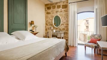 Deluxe Double Room | Premium bedding, memory foam beds, in-room safe, individually decorated