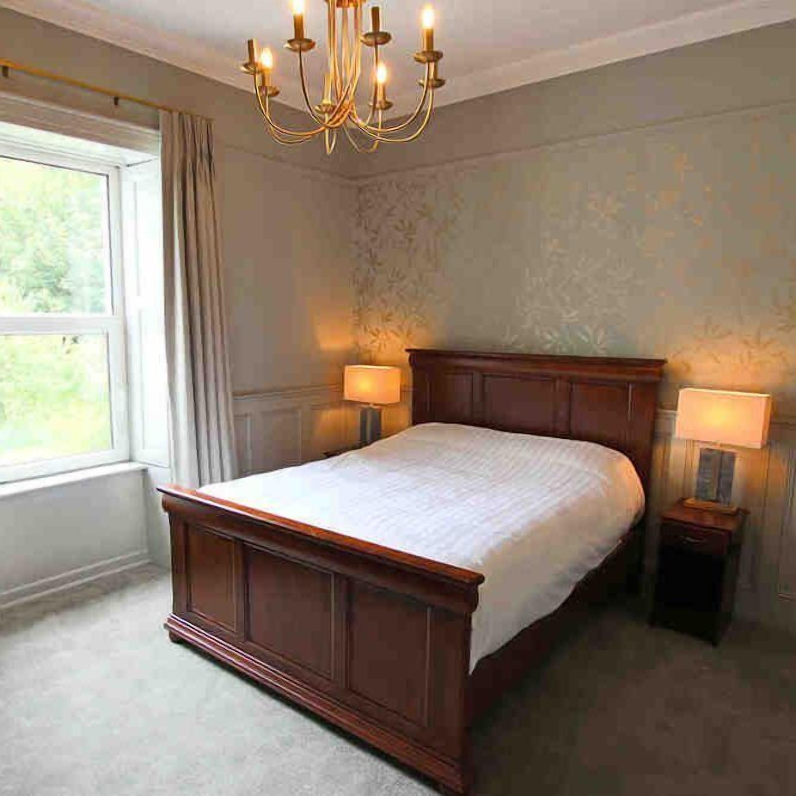 Kamar Double untuk 1 Orang | Brankas, meja kerja, kedap suara, dan setrika/meja setrika