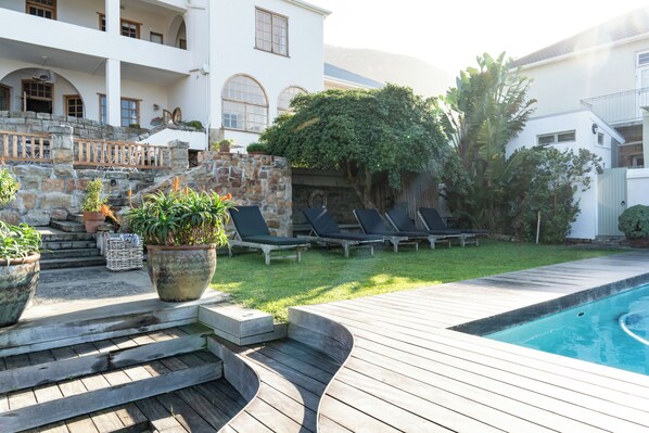 Outdoor pool, sun loungers