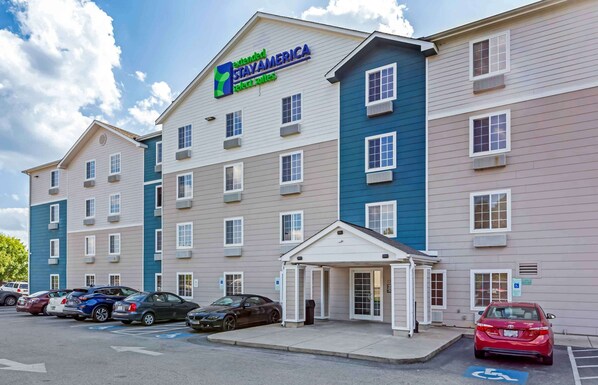 Exterior - Extended Stay America Select Suites - Fayetteville - West (Fayetteville)