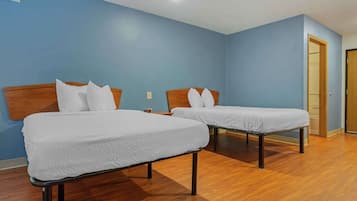 Ropa de cama de alta calidad y escritorio