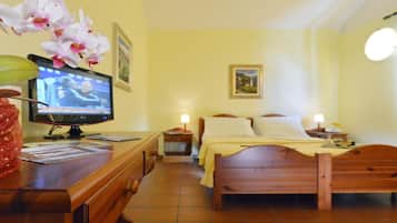 Bureau, lits bébé (en supplément), Wi-Fi gratuit, draps fournis