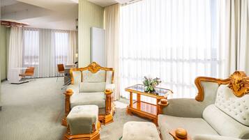 Deluxe Room, 1 King Bed