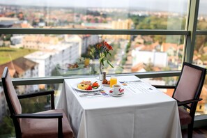 Daily buffet breakfast for a fee - Golden Tulip Ana Tower Sibiu (Sibiu)