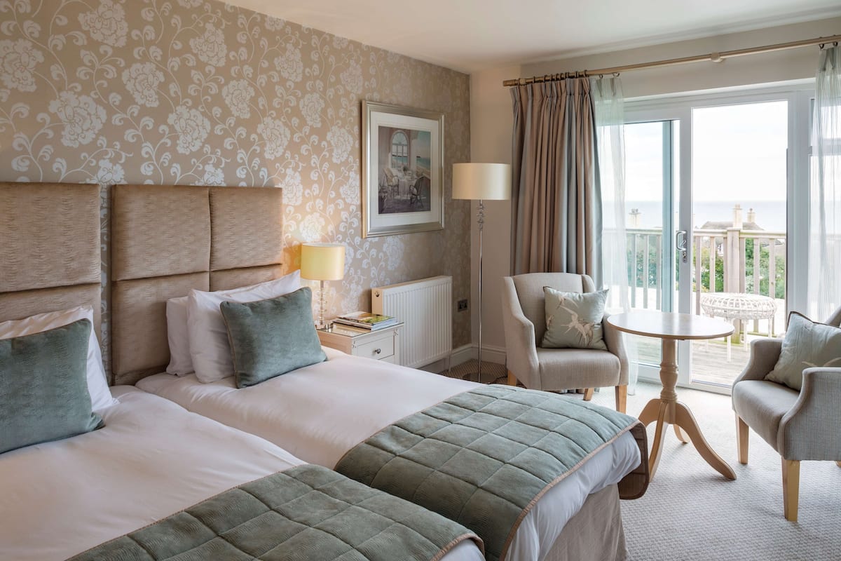 1 bedroom, in-room safe, desk, iron/ironing board