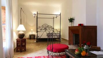 Individually decorated, rollaway beds, free WiFi