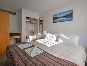 Two Bedroom | Blackout drapes, soundproofing, free WiFi, bed sheets - ASURE Hanmer Inn Motel (Hanmer Springs)