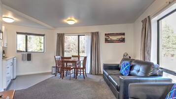 One Bedroom Spa | Living area