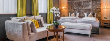 Artículos del minibar gratis y wifi gratis 