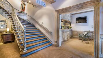 Hall