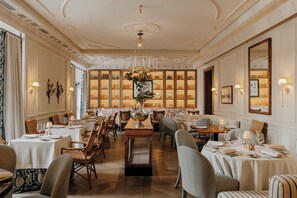 Lunch and dinner served, Mediterranean cuisine - Hotel Único Madrid - Small Luxury Hotels (Madrid)