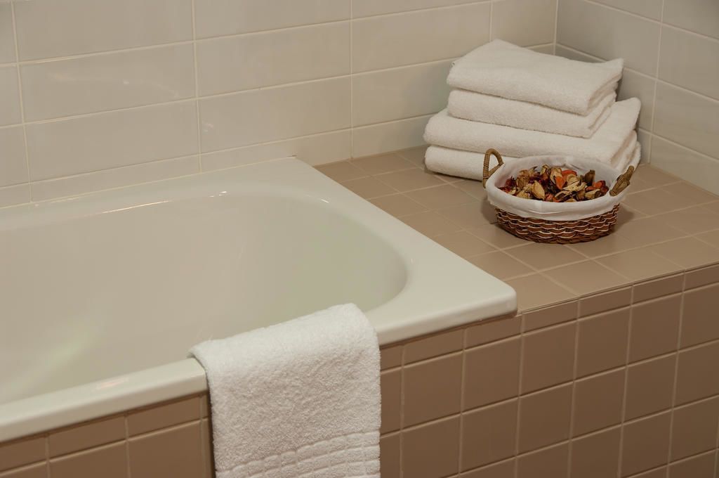 superior room | bathroom | eco-friendly toiletries, hair dryer, towels