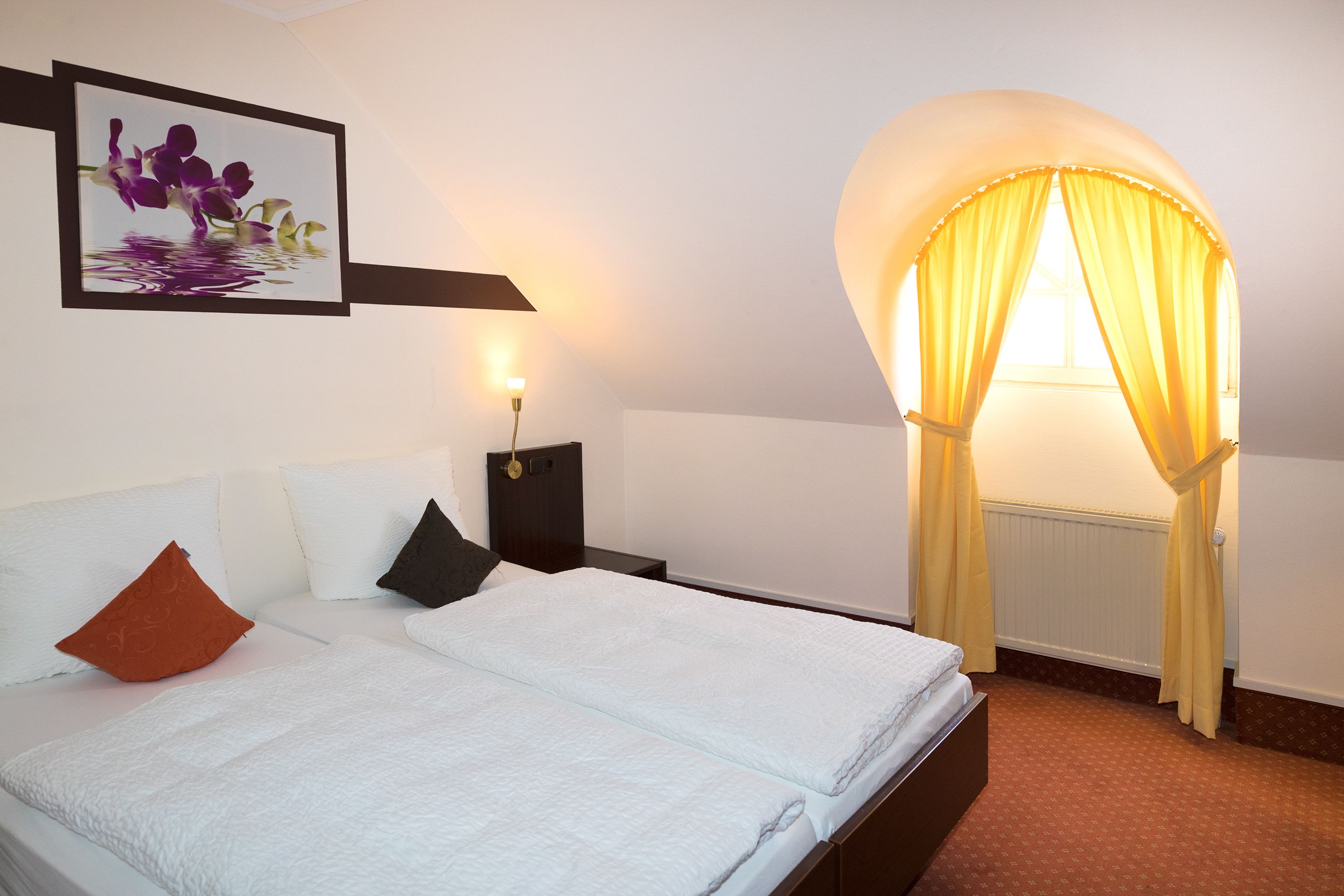 standard double room | in-room safe, desk, rollaway beds, free wifi