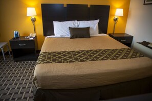 Standard Room, 1 King Bed | Premium bedding, blackout curtains, iron/ironing board, free WiFi