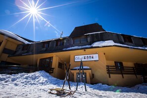 施設の正面