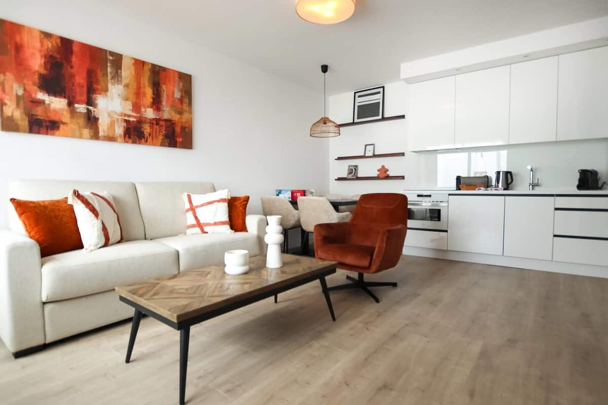 Svit Classic - 2 sovrum (Master) | Arbetsyta för laptop, strykjärn/strykbräda, gratis wi-fi och sängkläder