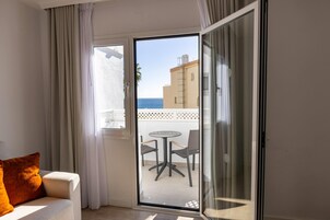 Laptop workspace, iron/ironing board, free WiFi, bed sheets