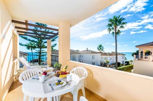 Premium Apartment, 2 Bedrooms, Sea View | Hypo-allergenic bedding, laptop workspace, iron/ironing board, free WiFi