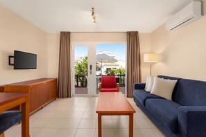 Classic-Apartment, 1 Schlafzimmer | Zimmersafe, laptopgeeigneter Arbeitsplatz, Bügeleisen/Bügelbrett