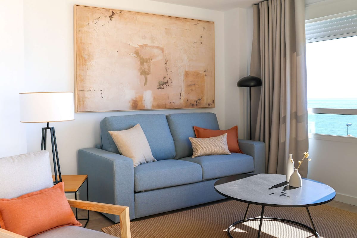 Classic Suite, 1 Bedroom (Master Suite) | Hypo-allergenic bedding, laptop workspace, iron/ironing board, free WiFi