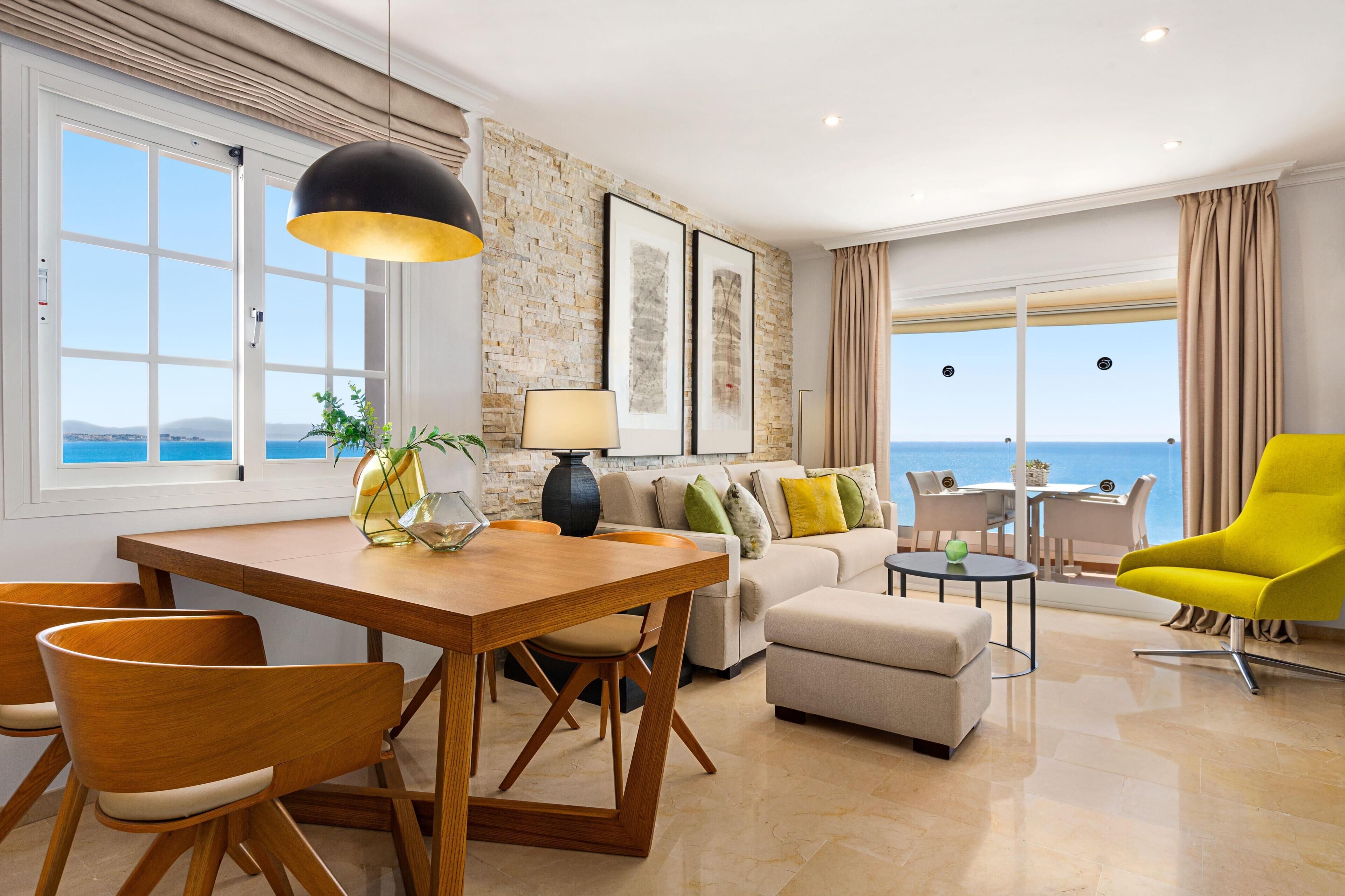 Laptopgeeigneter Arbeitsplatz, Bügeleisen/Bügelbrett, kostenloses WLAN