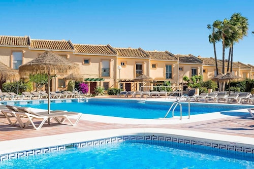Ramada Hotel & Suites by Wyndham Costa del Sol