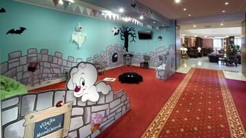Children’s play area – indoor