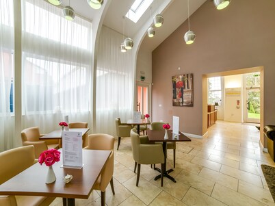 Flagship Winford Manor