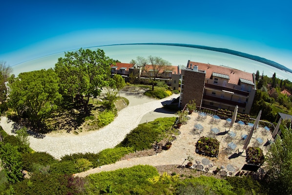 Deluxe Suite, 1 Bedroom, 2 Bathrooms, Lake View | View from room