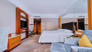 Comfort Double Room, 1 Queen Bed, City View | Minibar, in-room safe, desk, blackout drapes