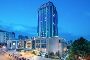 Exterior - Empark Grand Hotel Xian (Xi'an)