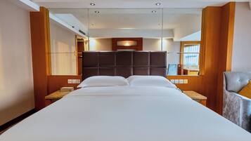 Minibar, in-room safe, desk, blackout curtains