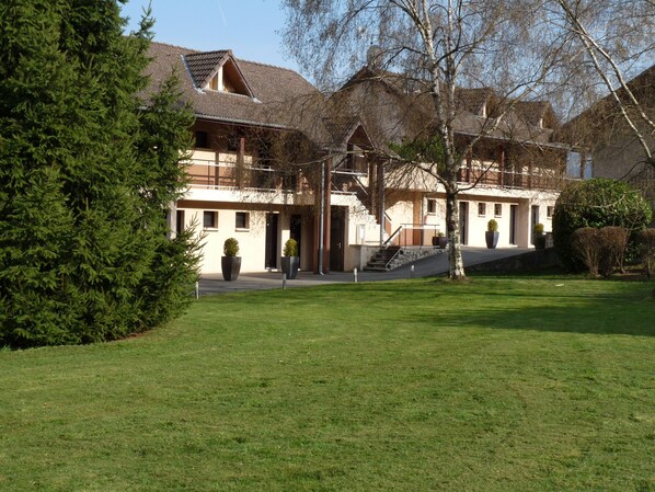 Esterni
