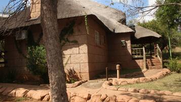 Bush Lodge | 3 bilik tidur, bar mini, peti besi dalam bilik, cadar katil