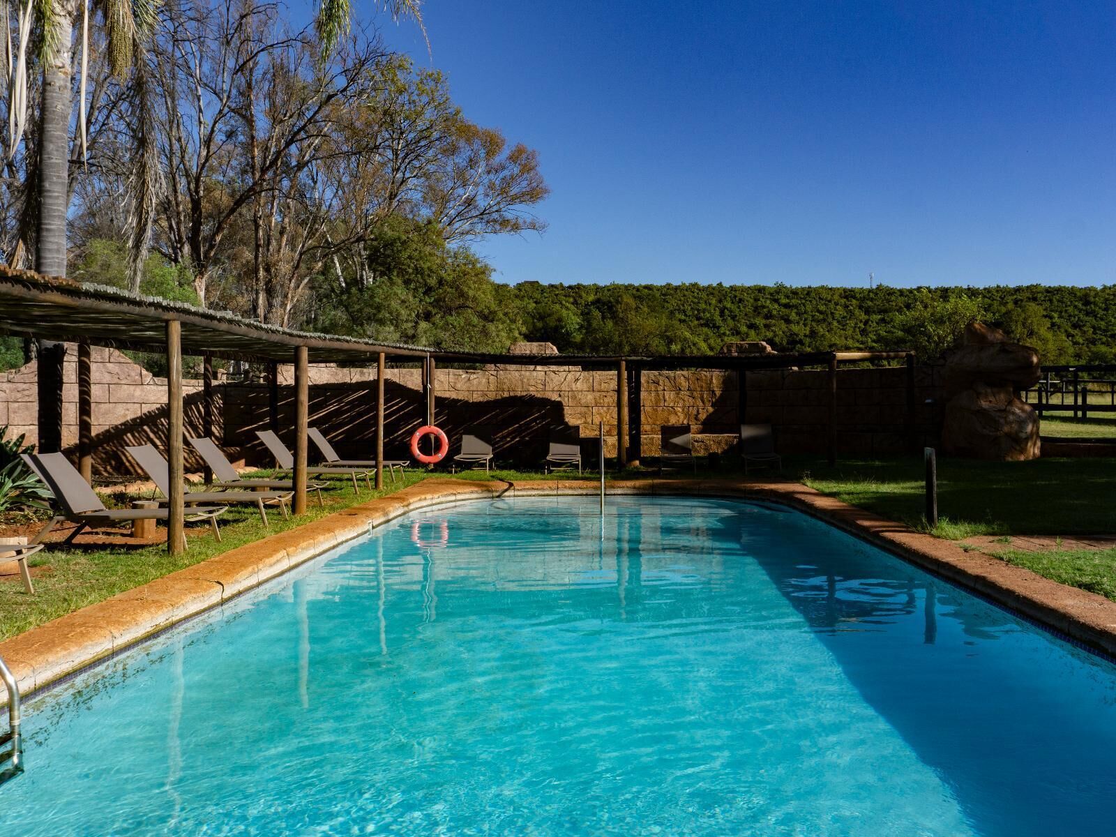 3 outdoor pools, sun loungers