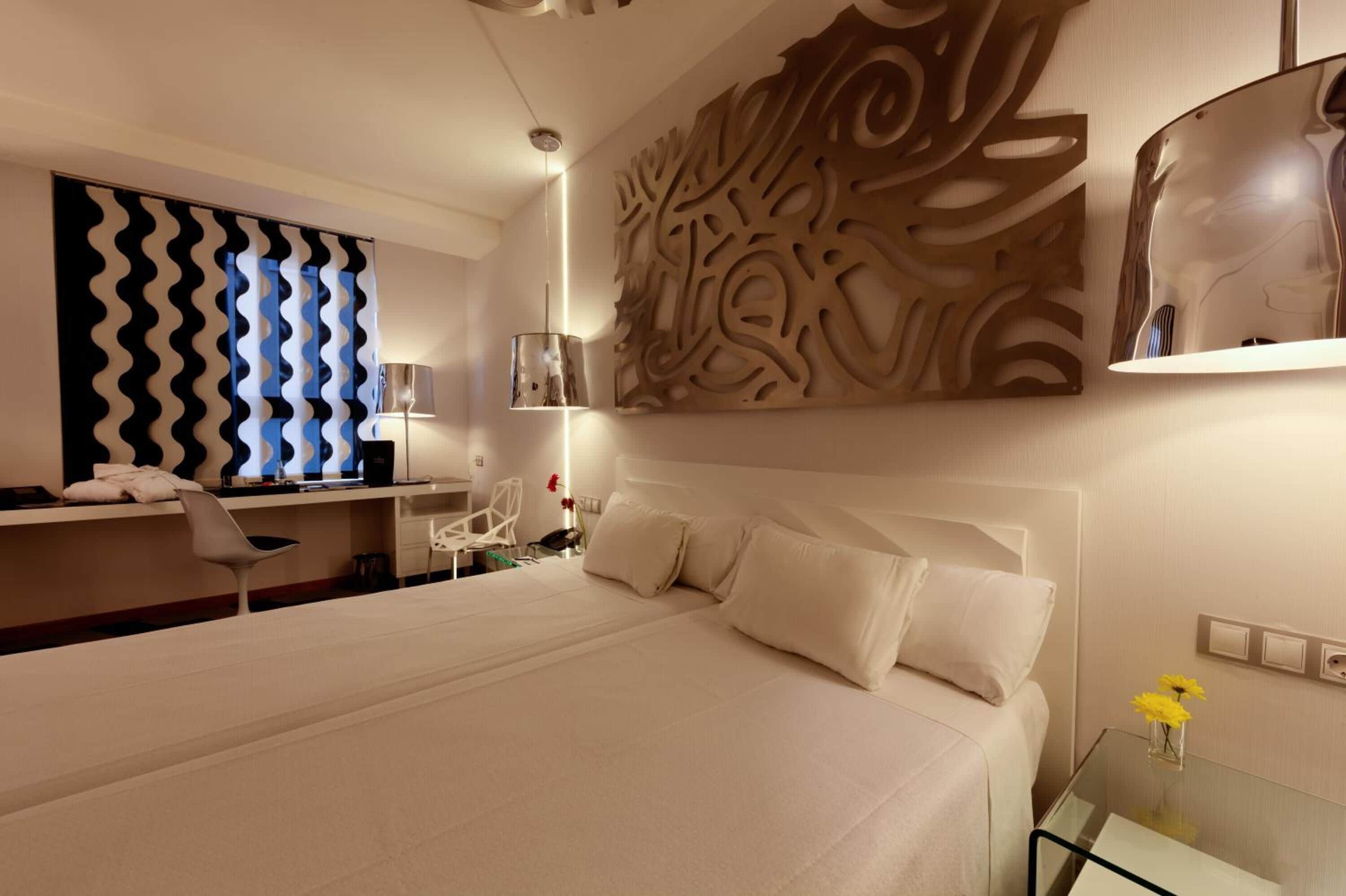 minibar, in-room safe, desk, blackout curtains