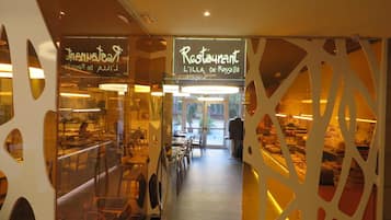 Se sirven desayunos, almuerzos y cenas