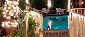 The Caribbean Court Boutique Hotel