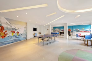 Zona de juegos infantil cubierta